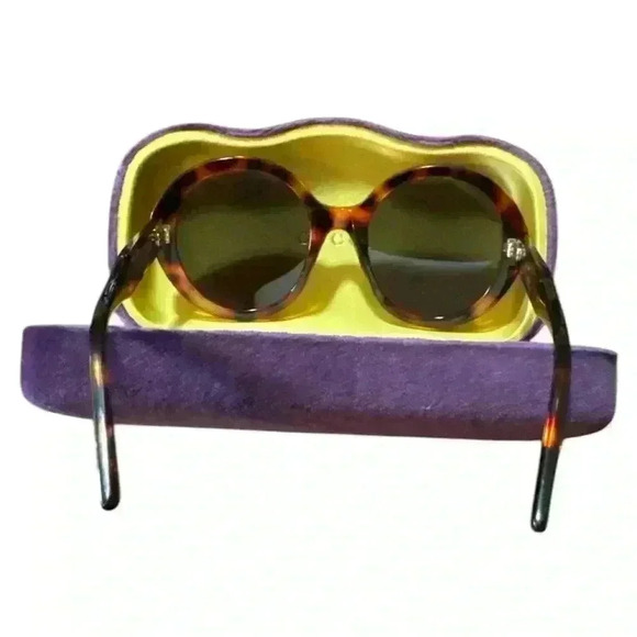 Gucci Havana Round Sunglasses - Picture 2 of 6